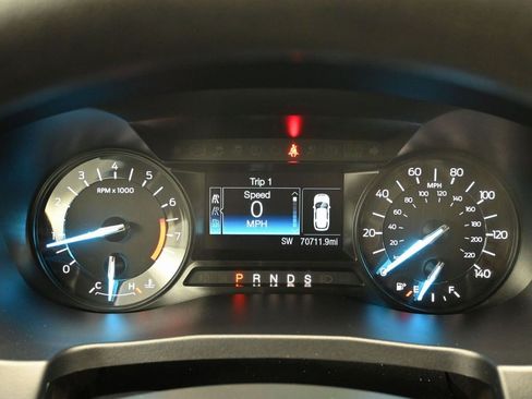 Used 2018 Ford Explorer 4WD w/ Class II Trailer Tow Package image 18