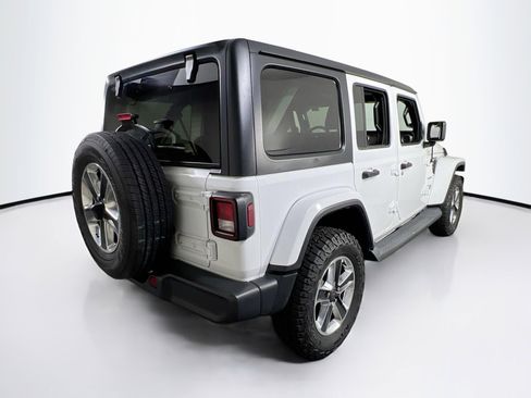 Used 2019 Jeep Wrangler Unlimited Sahara image 5