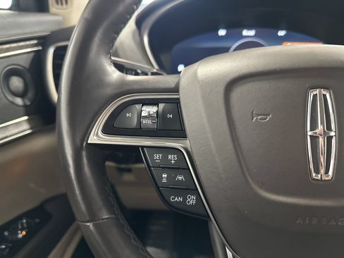 Used 2020 Lincoln Nautilus Reserve AWD/4WD image 21
