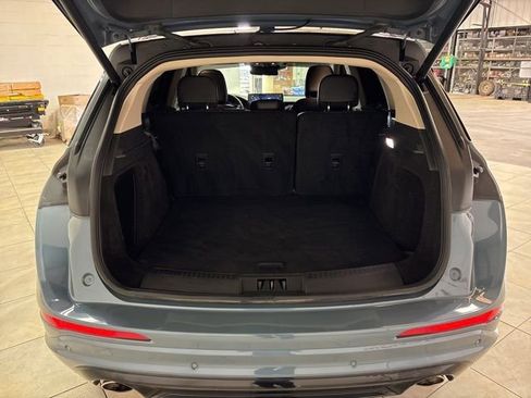 Used 2023 Lincoln Corsair Reserve w/ Jet Appearance Package image 8