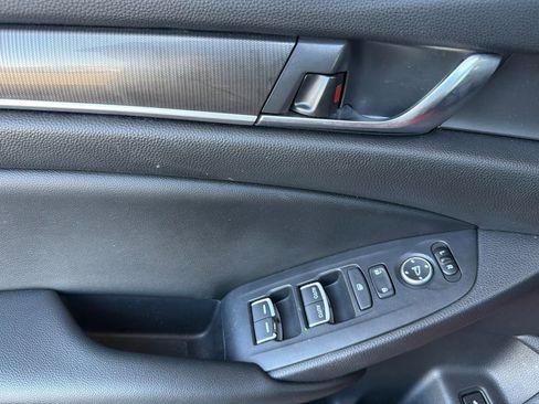 Used 2020 Honda Accord Sport image 10