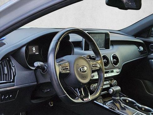 Used 2021 Kia Stinger GT-Line image 10