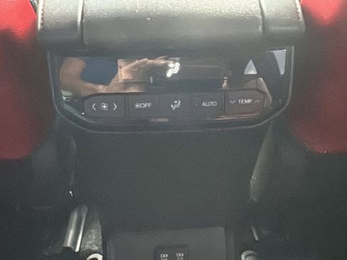 Used 2021 Toyota Highlander XSE image 21