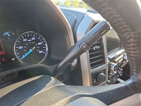 Used 2019 Ford F250 Lariat w/ Lariat Value Package image 27