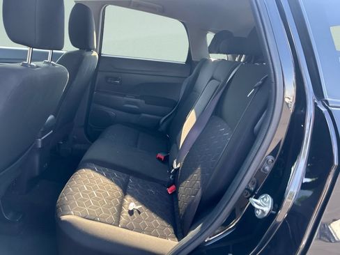 Used 2023 Mitsubishi Outlander Sport AWD image 16