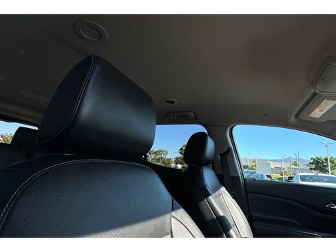 Used 2017 GMC Acadia SLT FWD image 21