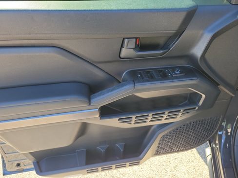 Used 2025 Toyota 4Runner SR5 image 11