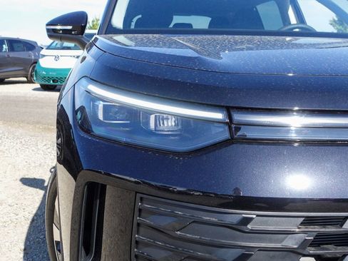 New 2025 Volkswagen Tiguan S image 5