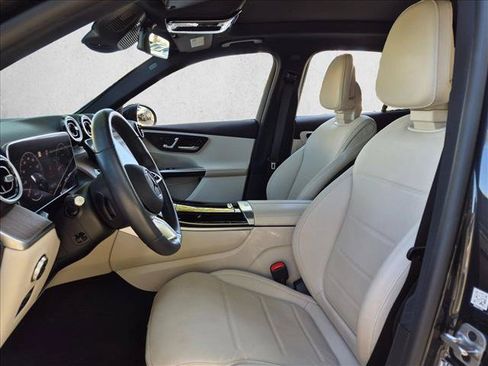 Used 2024 Mercedes-Benz GLC 300 image 15