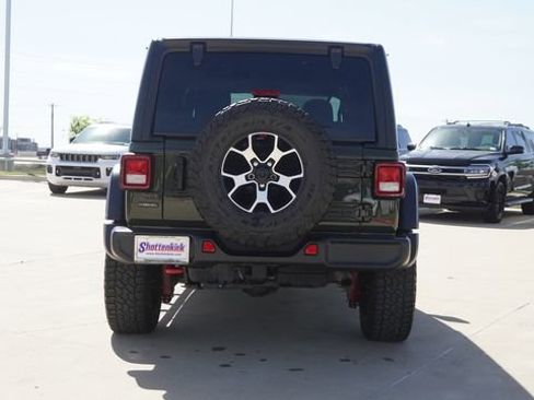 Used 2022 Jeep Wrangler Unlimited Rubicon AWD/4WD image 8