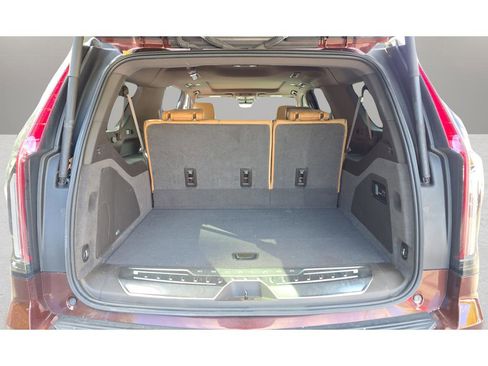 Certified 2022 Cadillac Escalade ESV Premium Luxury w/ LPO, Illumination Package image 30