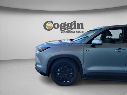 Certified 2025 Toyota Grand Highlander FWD image 28