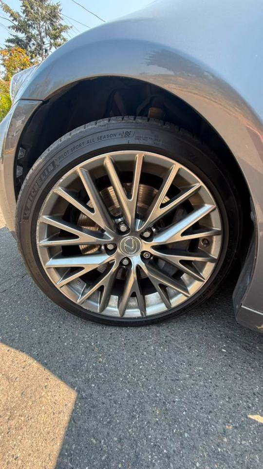 Used 2016 Lexus IS 300 AWD image 16