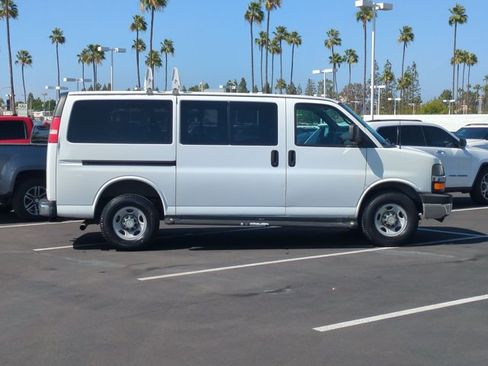 Used 2014 Chevrolet Express 3500 LT w/ LT Preferred Equipment Group RWD image 4