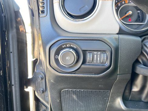 Used 2022 Jeep Wrangler Unlimited High Altitude image 68