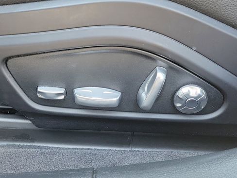 Certified 2018 Porsche Panamera RWD image 27