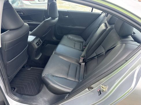 Used 2017 Honda Accord EX-L image 12