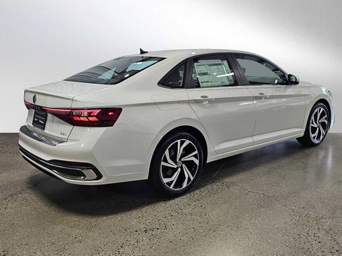 New 2025 Volkswagen Jetta SEL image 5