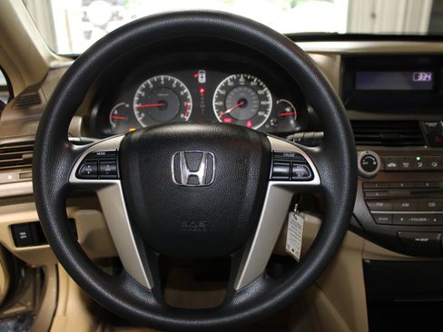 Used 2009 Honda Accord LX-P image 10