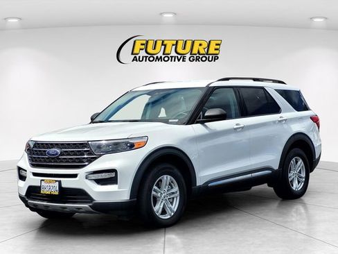 Certified 2023 Ford Explorer XLT w/ Equipment Group 202A AWD/4WD image 8