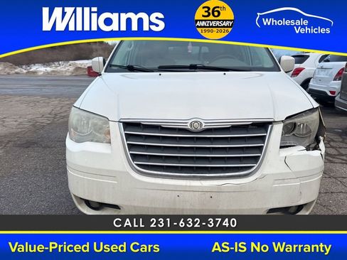 Used 2009 Chrysler Town & Country Touring image 24