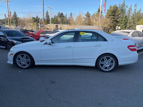 Used 2010 Mercedes-Benz E 350 4MATIC Sedan image 12