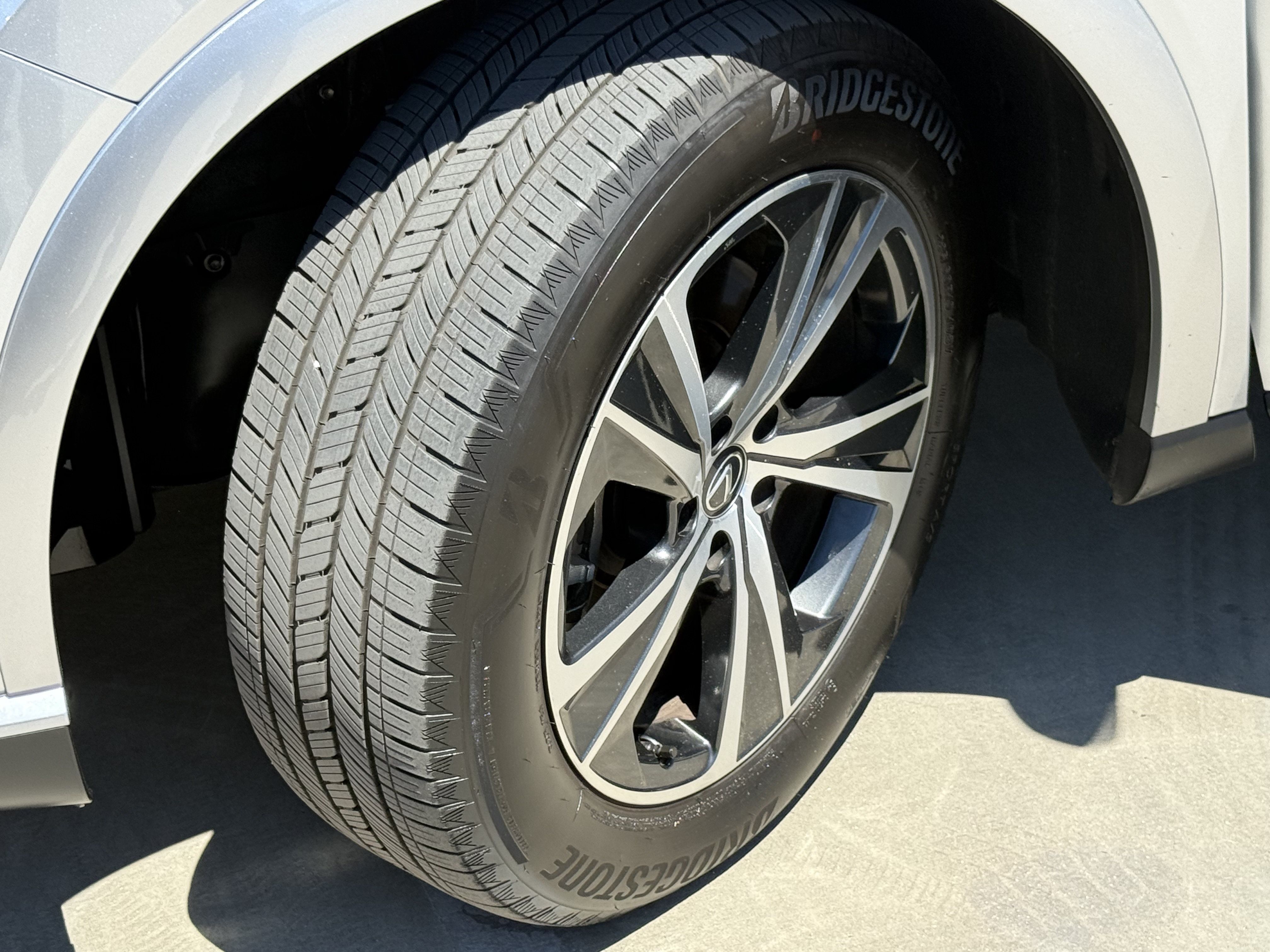 Certified 2025 Lexus RX 350 Premium w/ Accessory Package FWD image 17
