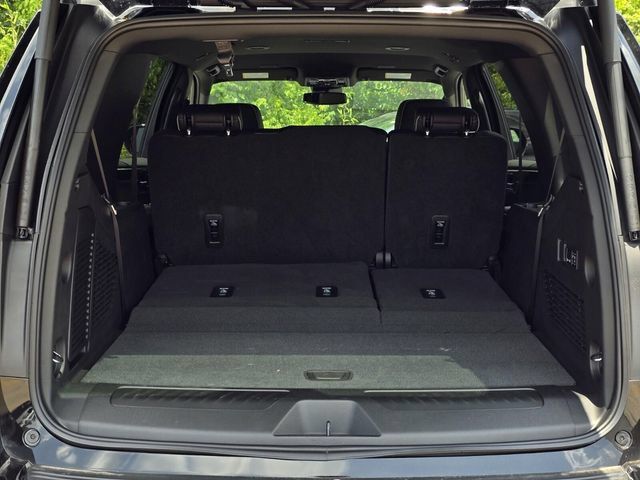 New 2026 GMC Yukon Elevation w/ LPO, Elevation Black Package RWD image 8