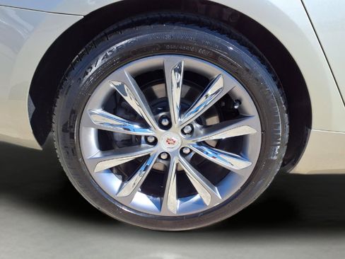 Used 2014 Cadillac XTS image 9