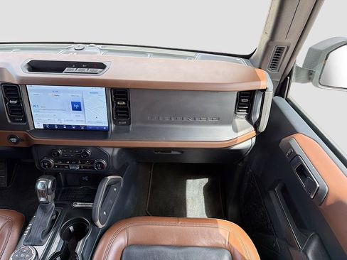 Used 2024 Ford Bronco Outer Banks image 21