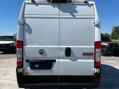Used 2021 RAM ProMaster 2500 FWD image 8