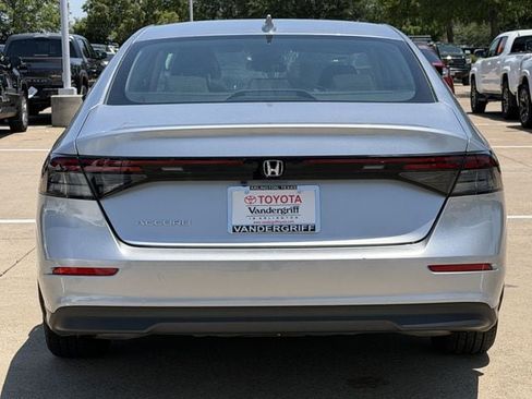 Used 2025 Honda Accord LX image 5