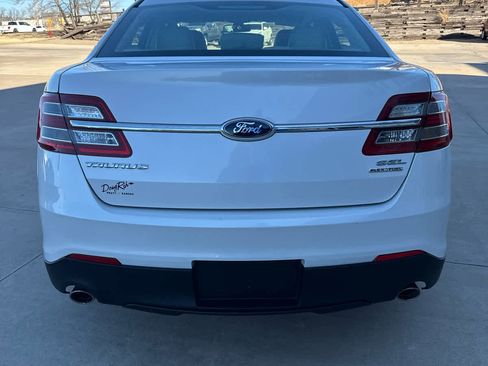 Used 2014 Ford Taurus SEL image 7