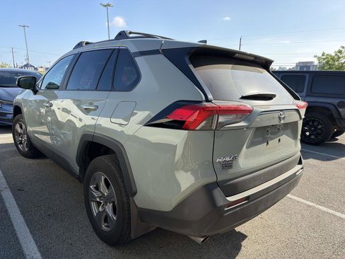 Used 2023 Toyota RAV4 XLE w/ Convenience Package image 5