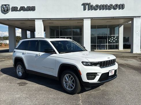 New 2025 Jeep Grand Cherokee Laredo X image 2