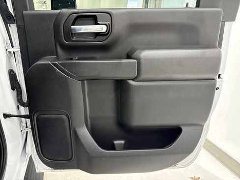 Used 2022 Chevrolet Silverado 3500 LT w/ Convenience Package image 11