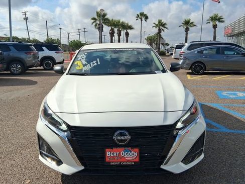 Certified 2025 Nissan Altima 2.5 S image 2