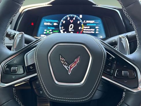 Used 2025 Chevrolet Corvette Stingray w/ Z51 Performance Package image 17