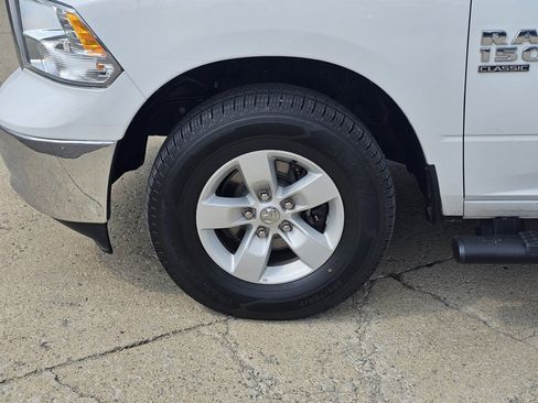 Used 2022 RAM 1500 Classic SLT w/ Electronics Group image 9