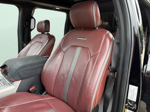 Used 2018 Ford F150 Platinum w/ Equipment Group 701A Luxury AWD/4WD image 5