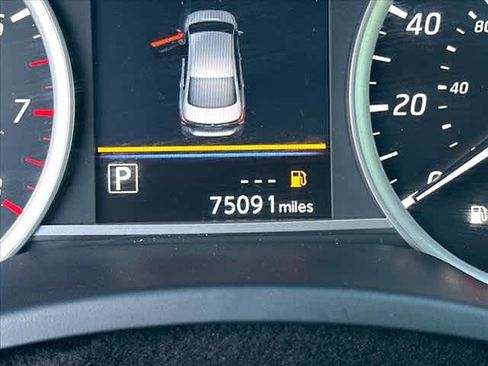 Used 2019 Nissan Sentra SR w/ Exterior Package image 19