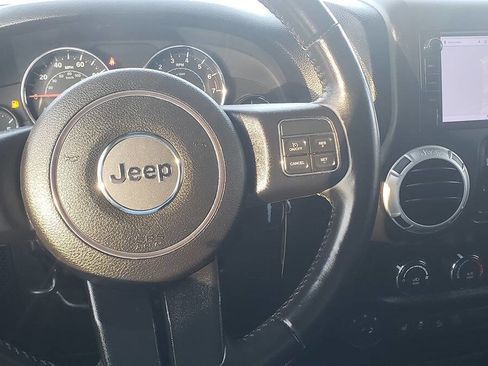 Used 2016 Jeep Wrangler Unlimited Sahara w/ Connectivity Group image 2