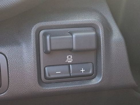 Used 2025 Chevrolet Silverado EV LT AWD/4WD image 25