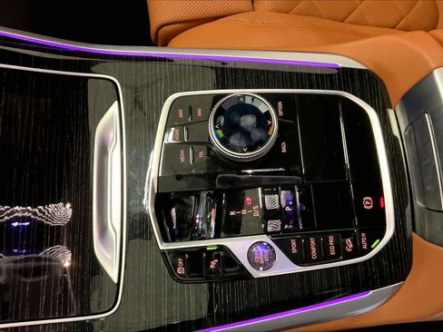 Used 2025 BMW X5 M60i image 15