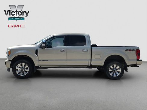 Used 2017 Ford F350 Platinum w/ Platinum Ultimate Package AWD/4WD image 6