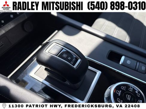 Used 2023 Mitsubishi Outlander SE AWD/4WD image 14