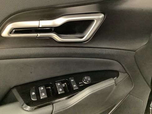 Certified 2024 Kia Sportage EX AWD/4WD image 19