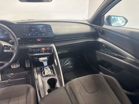 Used 2025 Hyundai Elantra Sport image 19