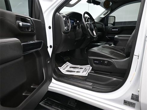Used 2023 GMC Sierra 3500 Denali w/ Denali Ultimate Package image 16