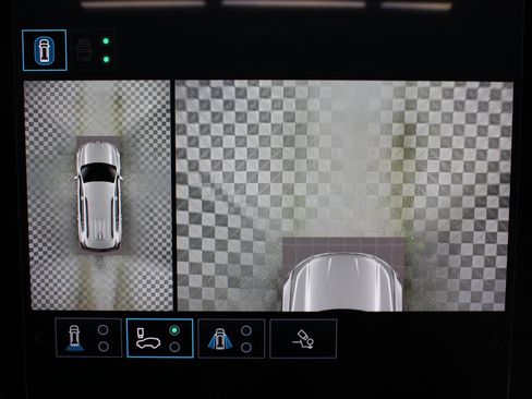 Used 2024 GMC Acadia Denali image 18